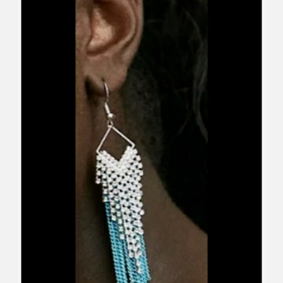 Torrid Turquoise & Silverstone tassel earrings Womens Jewelry New! - Picture 2 of 3